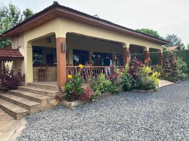 Ahadi Lodge Arusha Exterior photo