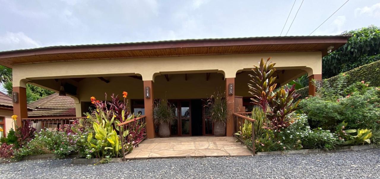 Ahadi Lodge Arusha Exterior photo